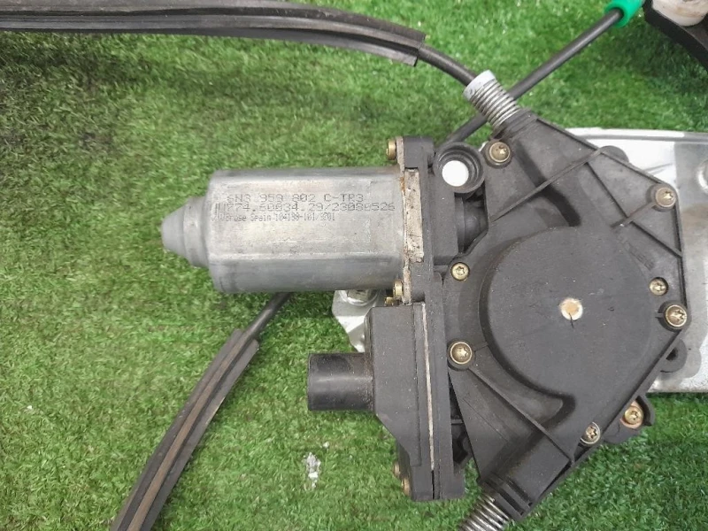 Motorino Alzacristallo Porta ANT DX 6N3959802C Volkswagen POLO IV 2002