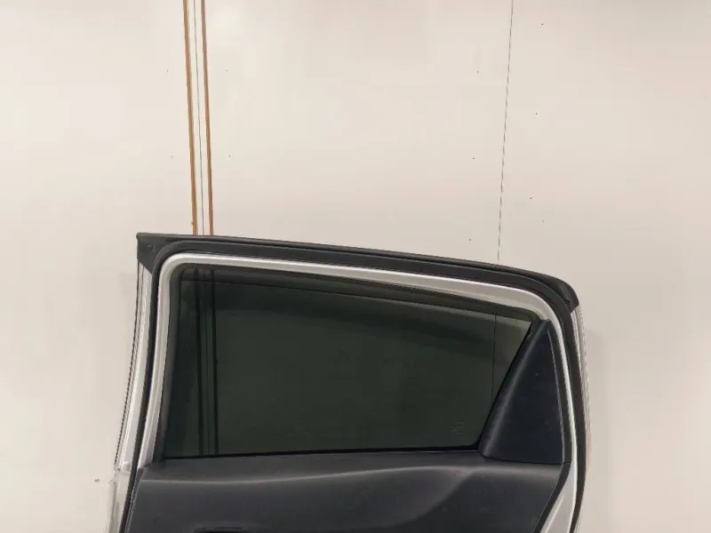 Porta POST DX 670030D190 Toyota Yaris IV 2012