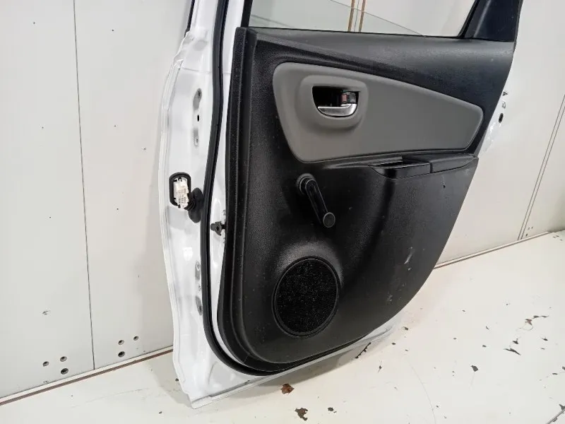 Porta POST DX 670030D190 Toyota Yaris IV 2014