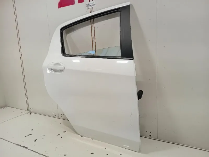 Porta POST DX 670030D190 Toyota Yaris IV 2014