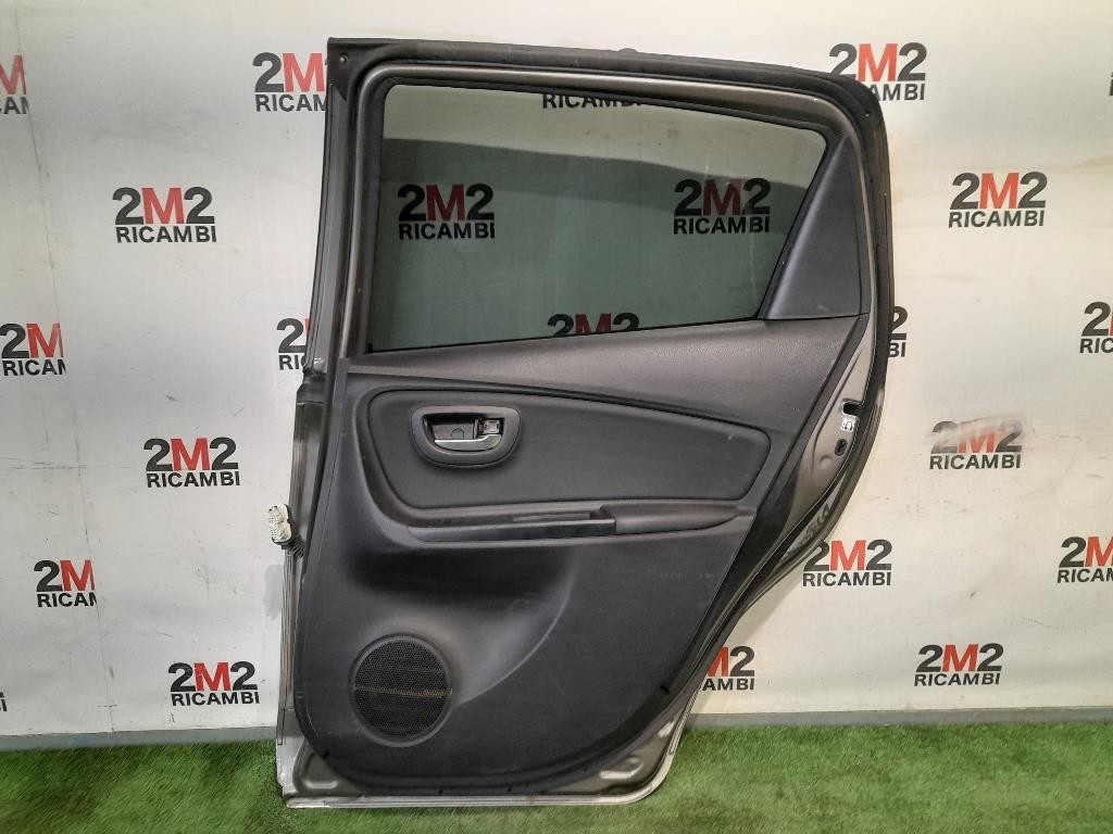 Porta POST DX NUDA 670030D190 Toyota Yaris IV 2014