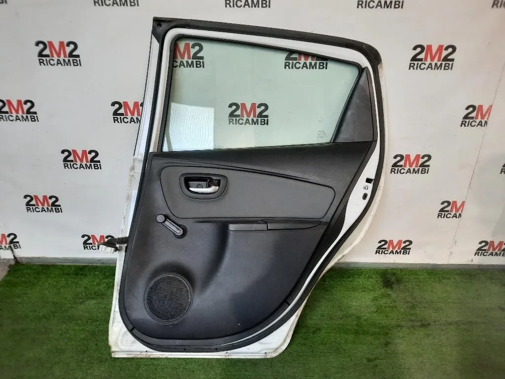 Porta POST DX 670030D190 Toyota Yaris IV 2014