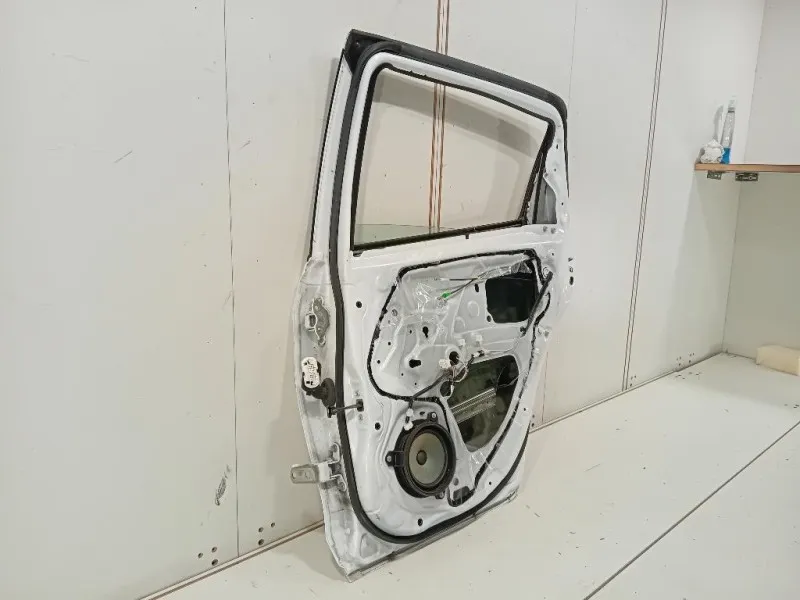 Porta POST DX 670030D190 Toyota Yaris IV 2017