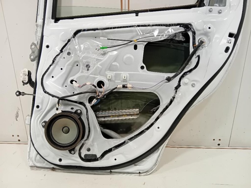 Porta POST DX 670030D190 Toyota Yaris IV 2017