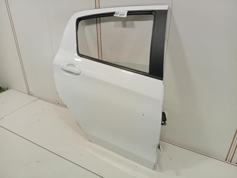Porta POST DX 670030D190 Toyota Yaris IV 2017