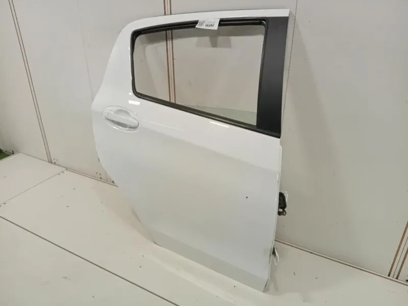 Porta POST DX 670030D190 Toyota Yaris IV 2017