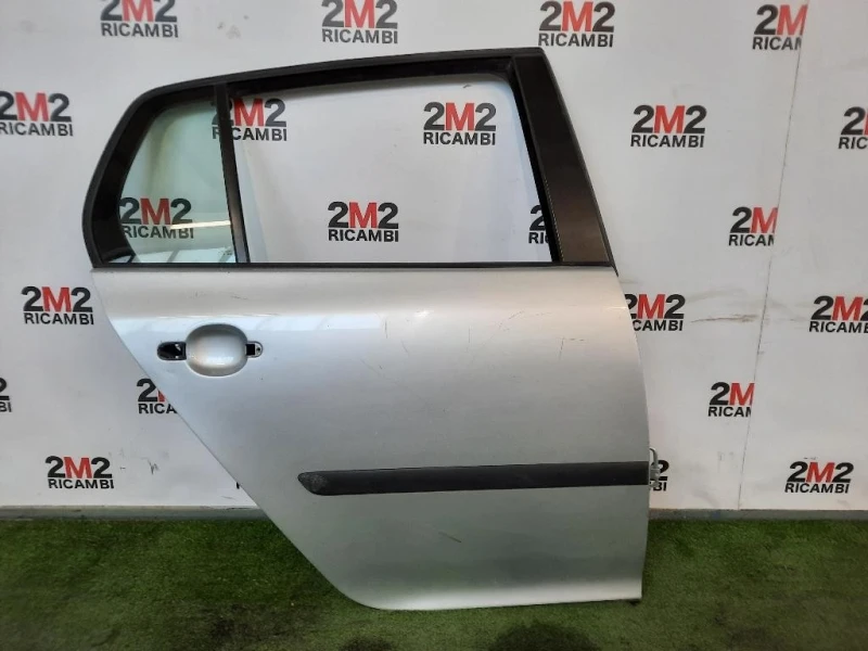 Porta POST DX 1K6833302AA Volkswagen GOLF V 2004