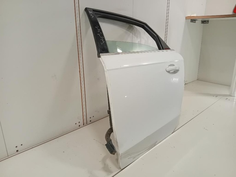 Porta POST SX 8K5833051C Audi A4 8K2 2008