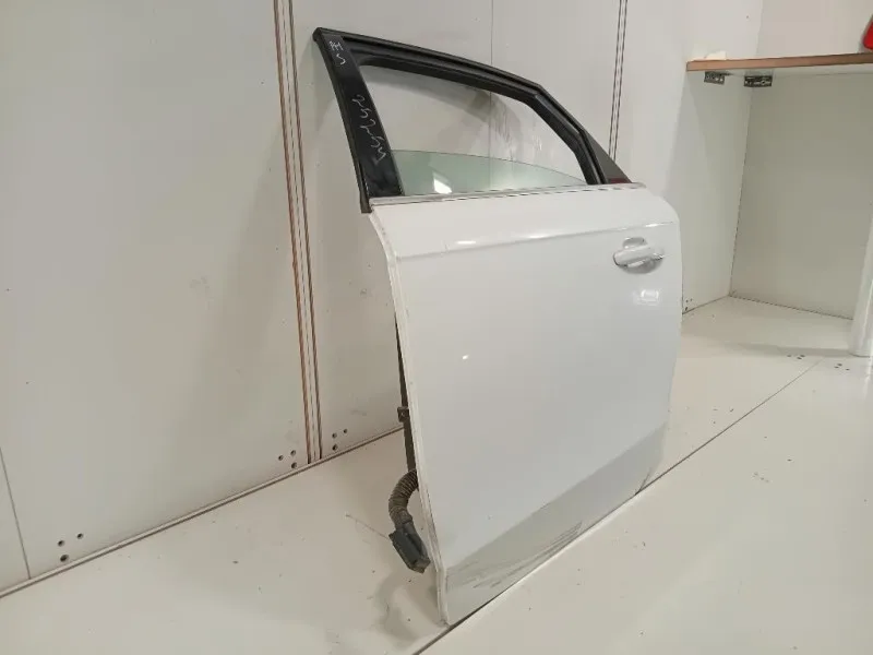 Porta POST SX 8K5833051C Audi A4 8K2 2008