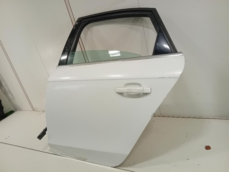 Porta POST SX 8K5833051C Audi A4 8K2 2008