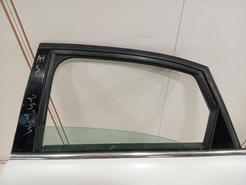 Porta POST SX 8K5833051C Audi A4 8K2 2008