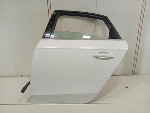 Porta POST SX 8K5833051C Audi A4 8K2 2008