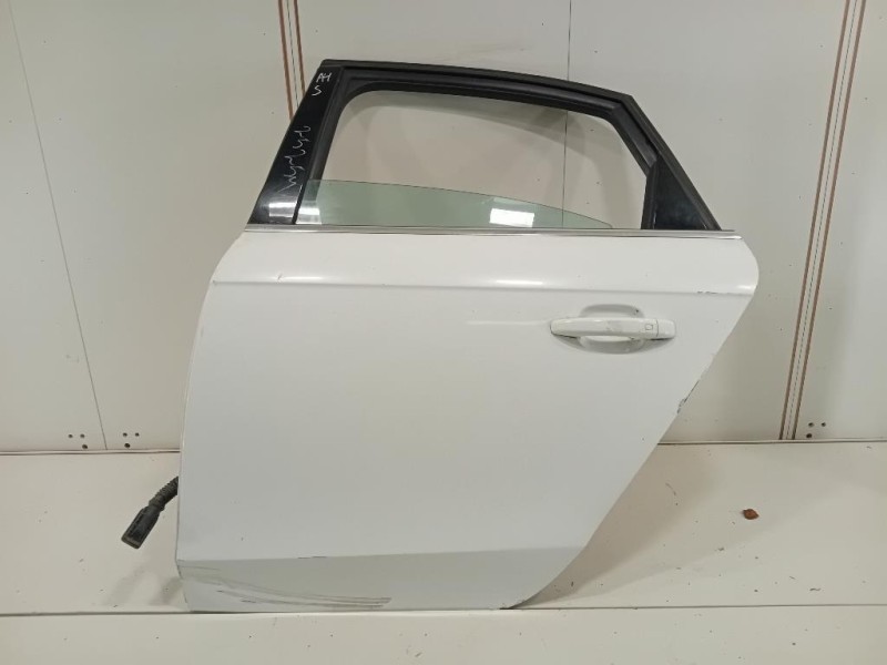 Porta POST SX 8K5833051C Audi A4 8K2 2008