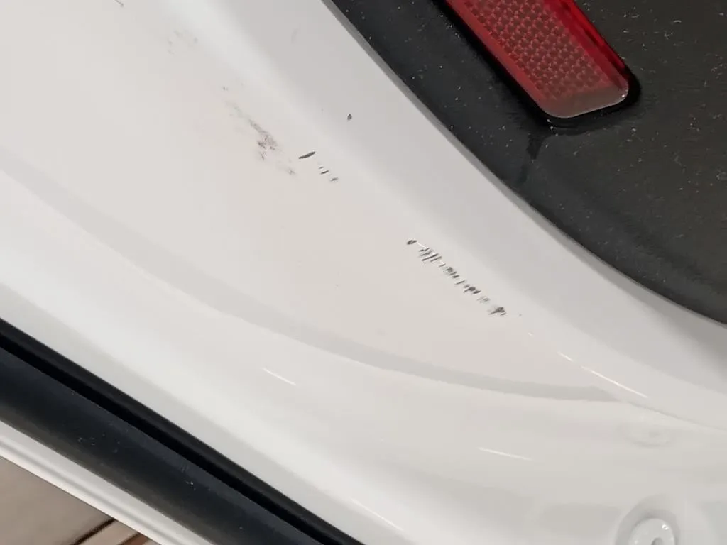 Porta POST SX 8K5833051C Audi A4 8K2 2008