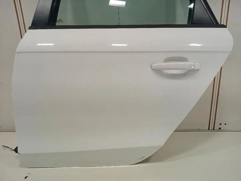 Porta POST SX 8K5833051C Audi A4 8K2 2008