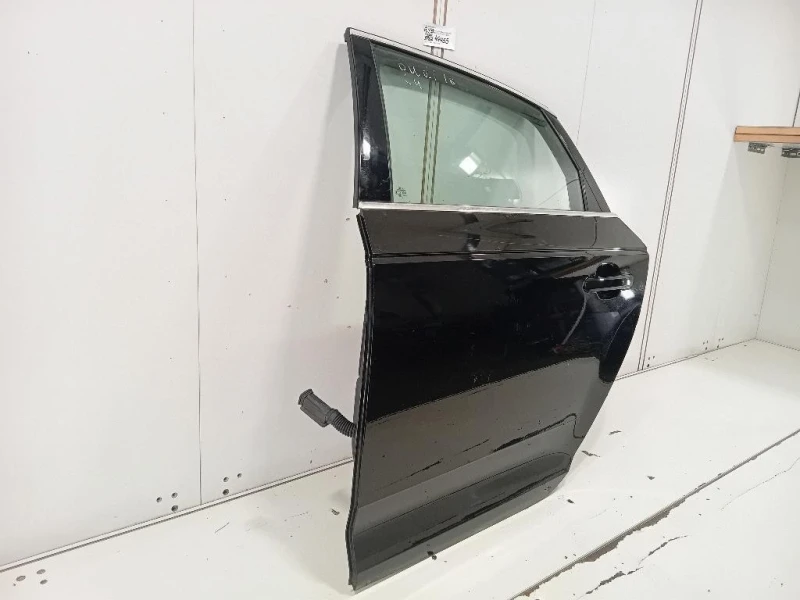 Porta POST SX 8W5833051B Audi A4 8W2 2015