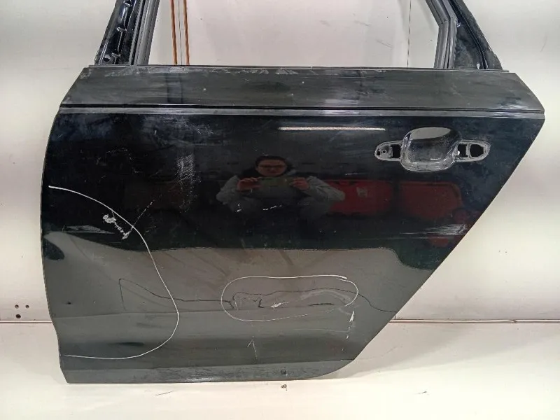 Porta POST SX 8W9833051E Audi A4 8W5 Avant 2015