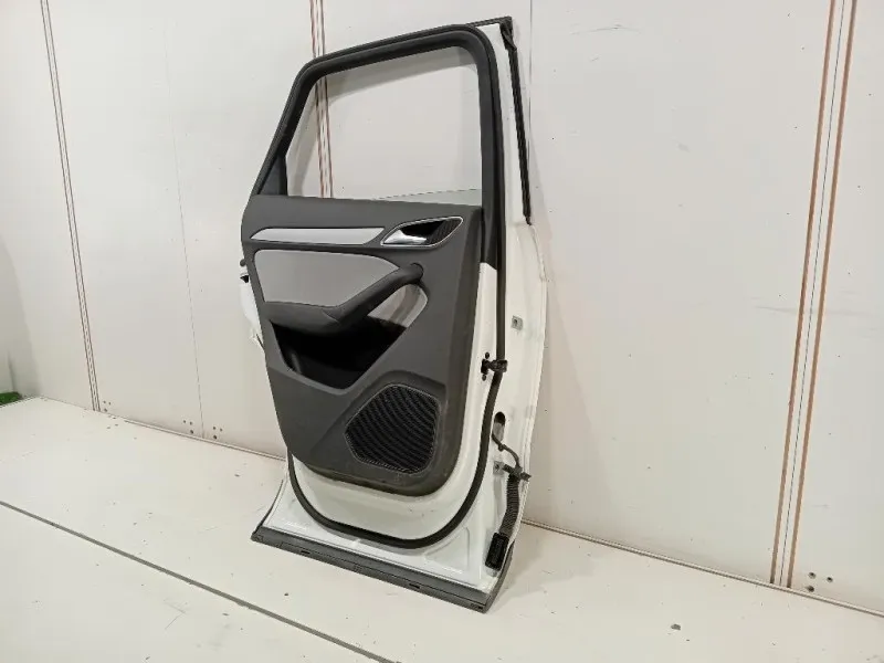 Porta POST SX 8U0833051 Audi Q3 8UB 2012