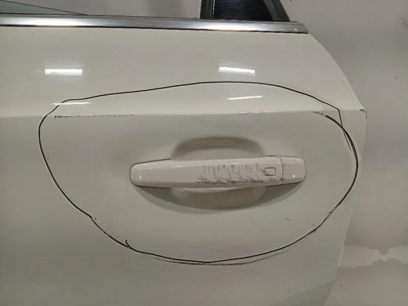 Porta POST SX 8U0833051 Audi Q3 8UB 2012