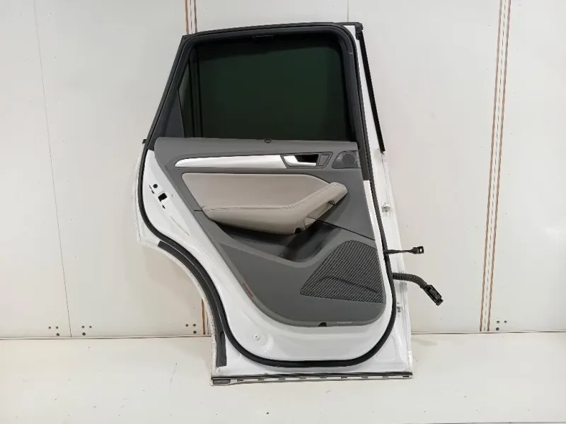 Porta POST SX 8R0833051B Audi Q5 8RB 2012