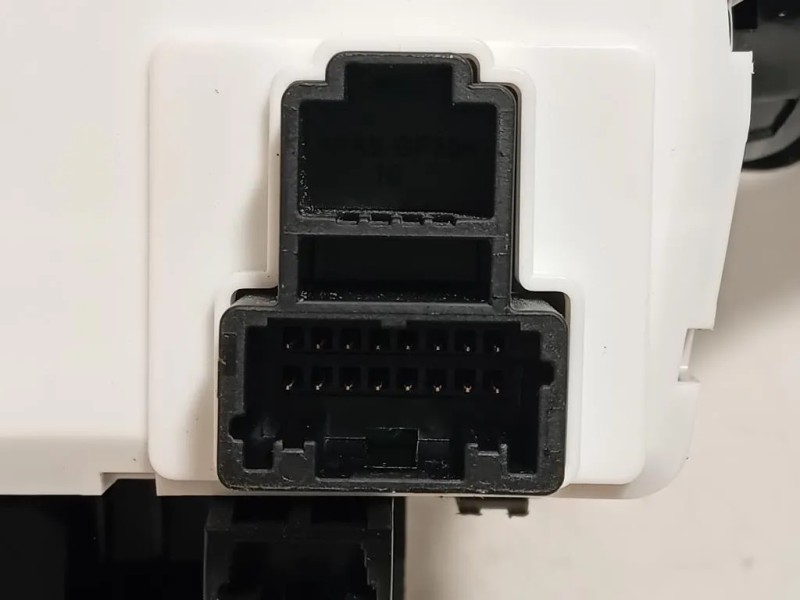 Devioguida Completo 25554 4EA0C Nissan Qashqai II 2014