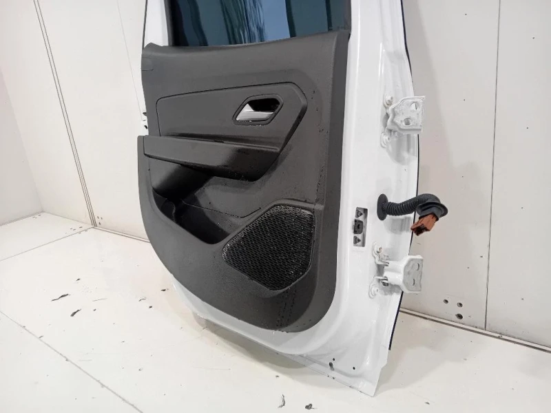 Porta POST SX 821017139R Dacia Duster II 2021