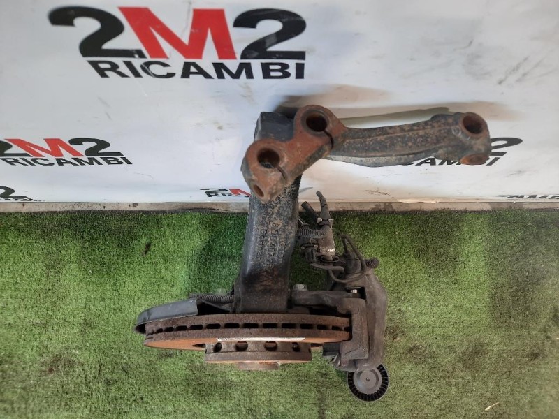 Mozzo Ruota ANT SX 8D0407257AE Audi A4 8E2 2001