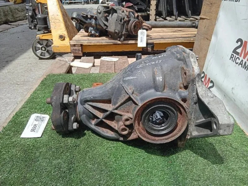 Differenziale POST A 2033510105 Mercedes Classe E W212 2013