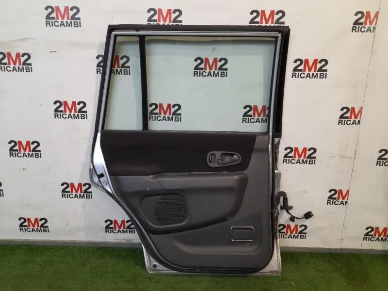 Porta POST SX NUDA 5730A261 Mitsubishi Pajero III 2000