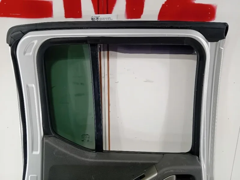 Porta POST SX 82101ZL40B Nissan Navara 2005