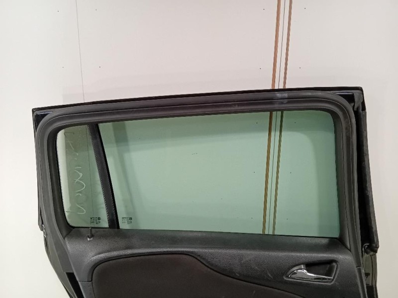 Porta POST SX 13355182 Opel Zafira C 2012
