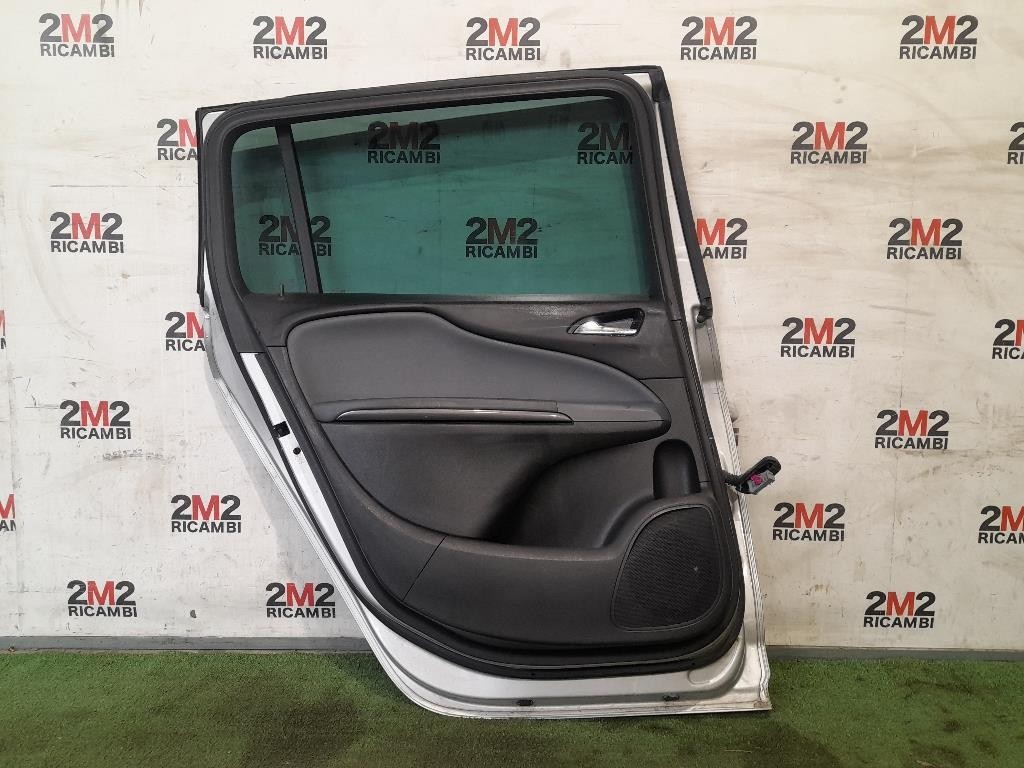 Porta POST SX 13355182 Opel Zafira C 2012