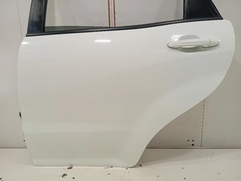 Porta POST SX 6301134104 Ssangyong Korando III 2011