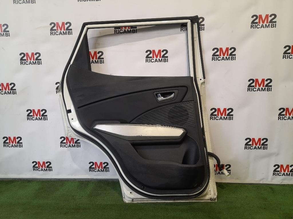 Porta POST SX 6301135002 Ssangyong Tivoli 2015
