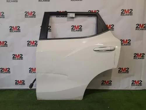 Porta POST SX 6301135002 Ssangyong Tivoli 2015