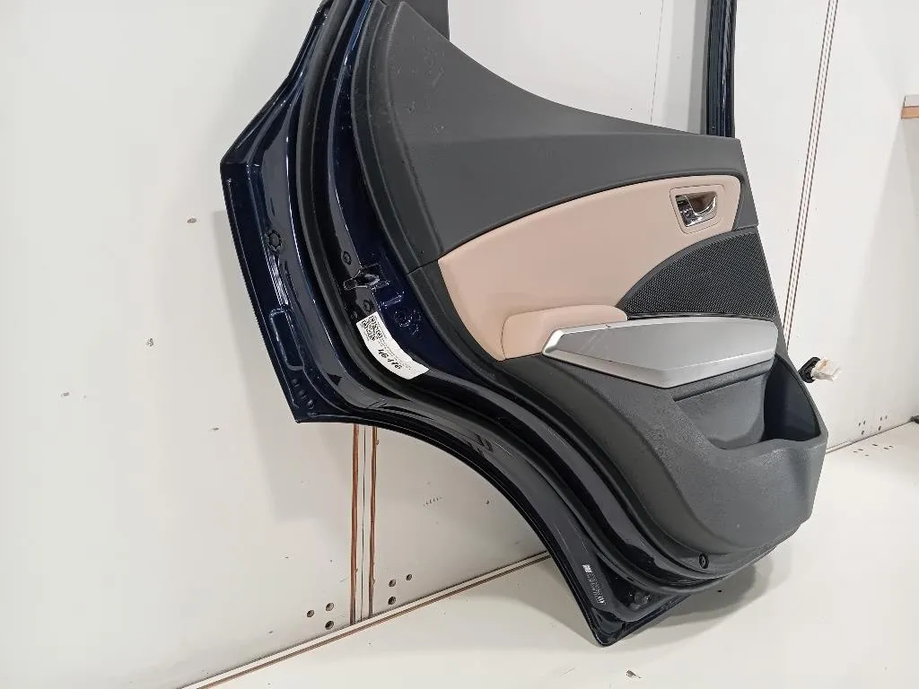 Porta POST SX 6301135002 Ssangyong Tivoli 2015