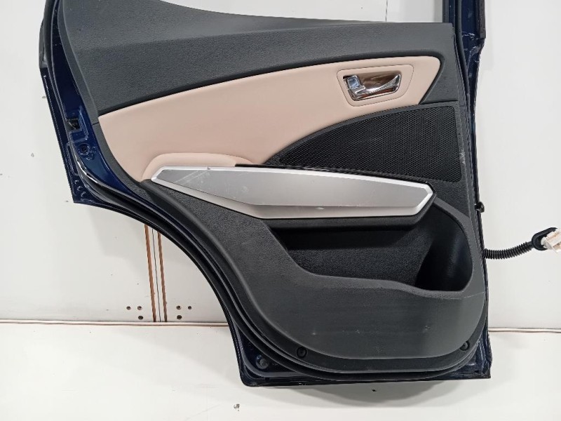 Porta POST SX 6301135002 Ssangyong Tivoli 2015