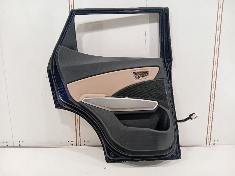 Porta POST SX 6301135002 Ssangyong Tivoli 2015