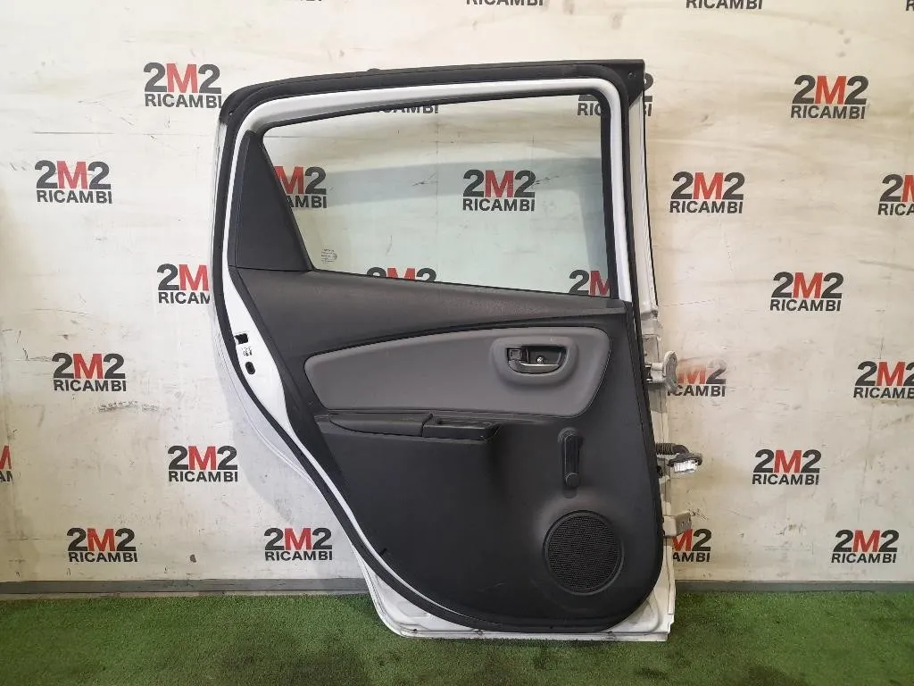 Porta POST SX Toyota Yaris IV 2012