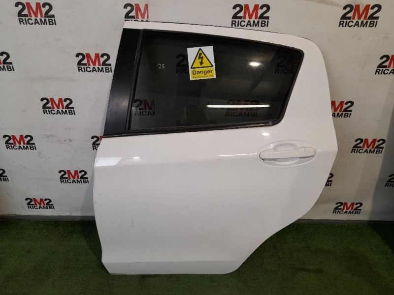 Porta POST SX NUDA 670040D210 Toyota Yaris IV 2012