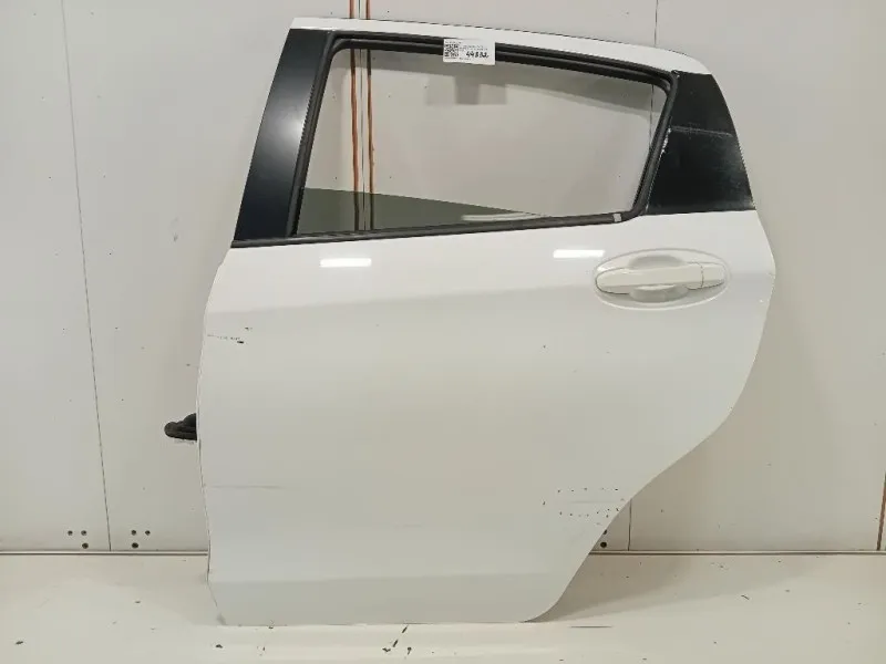 Porta POST SX 670040D210 Toyota Yaris IV 2012