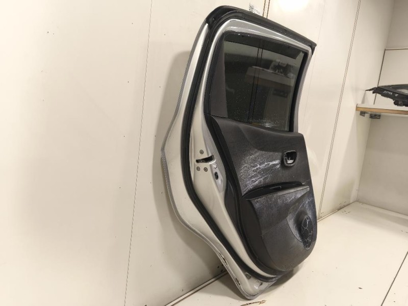 Porta POST SX 670040D210 Toyota Yaris IV 2012