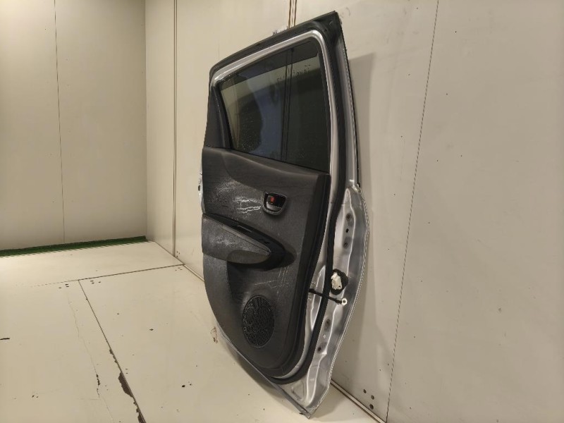 Porta POST SX 670040D210 Toyota Yaris IV 2012