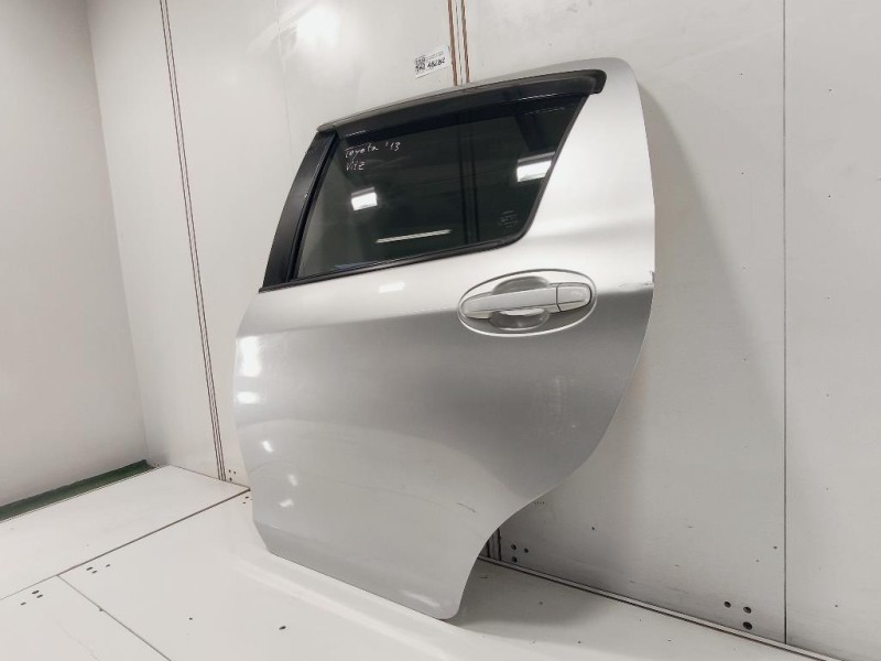 Porta POST SX 670040D210 Toyota Yaris IV 2012