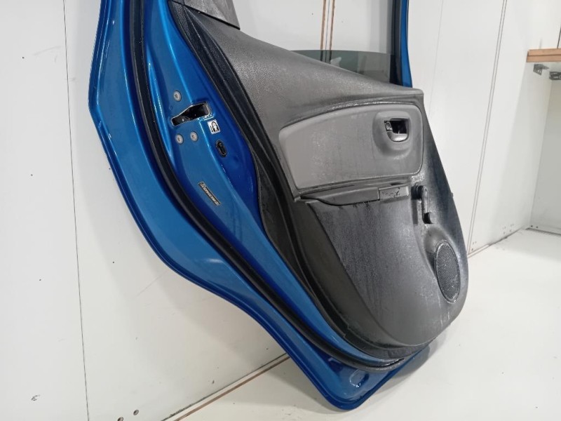 Porta POST SX 670040D210 Toyota Yaris IV 2014