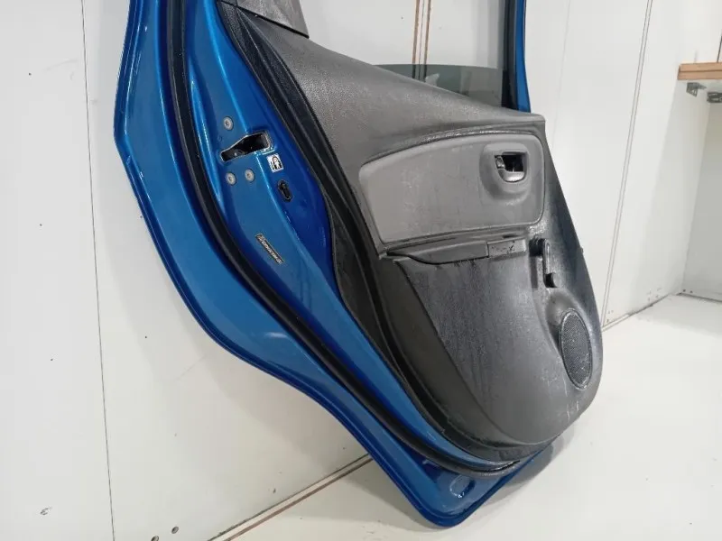 Porta POST SX 670040D210 Toyota Yaris IV 2014