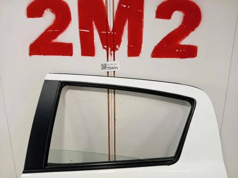 Porta POST SX 670040D210 Toyota Yaris IV 2014