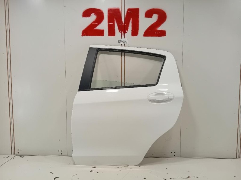 Porta POST SX 670040D210 Toyota Yaris IV 2014