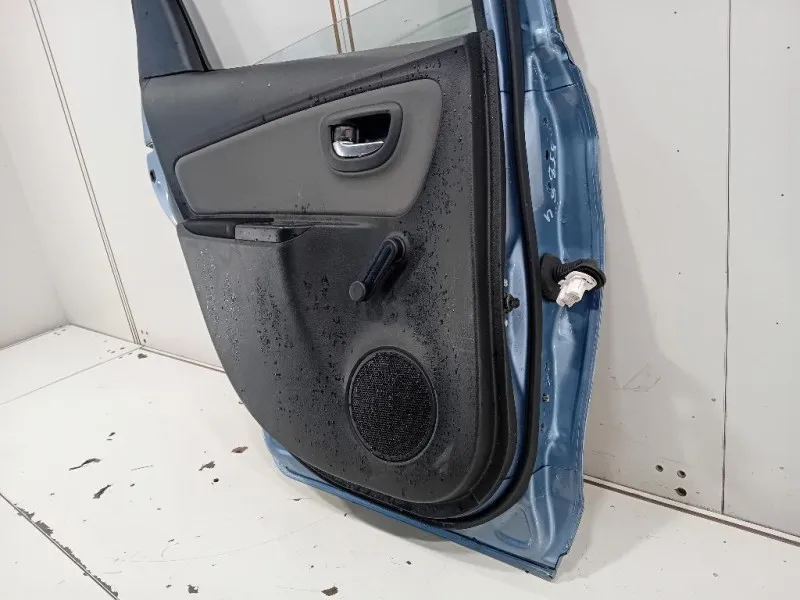 Porta POST SX 670040D210 Toyota Yaris IV 2014