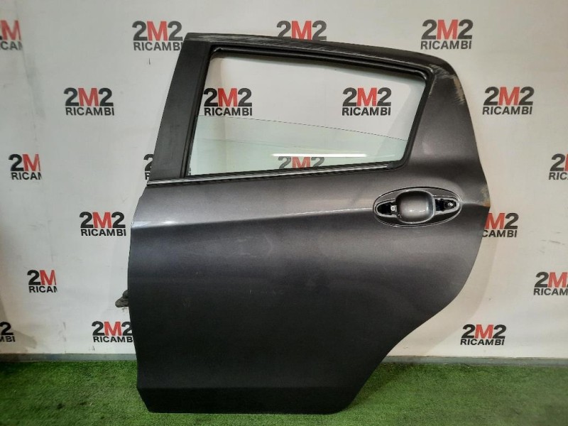 Porta POST SX NUDA 670040D210 Toyota Yaris IV 2014